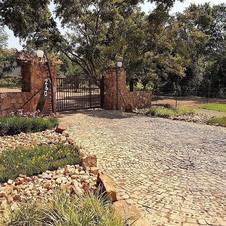 Zwavelpoort Guesthouse Pretoria-Noord Dış mekan fotoğraf